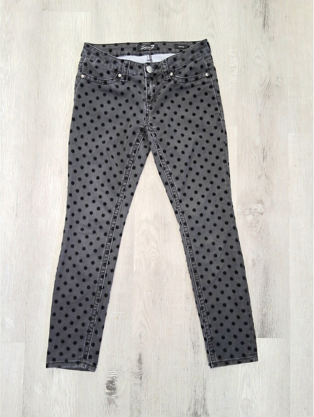 Seven7 Brand Woman's Size 6, 29x27.5 Black Low-Rise Stretch Denim Skinny Jeans
